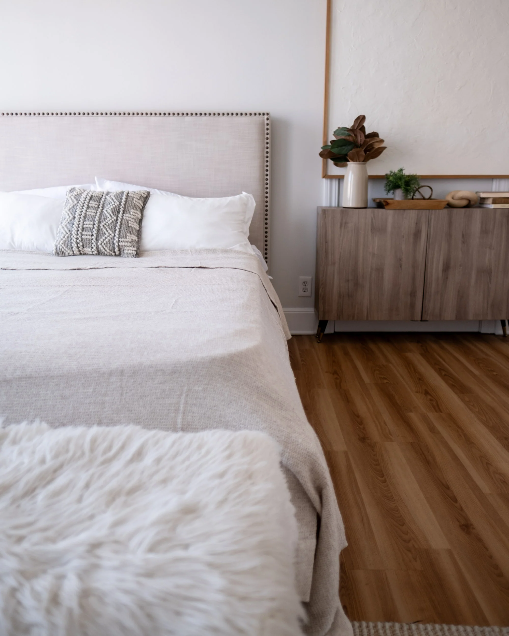 The Micro Waffle Wool Blanket in Bone - Image 3